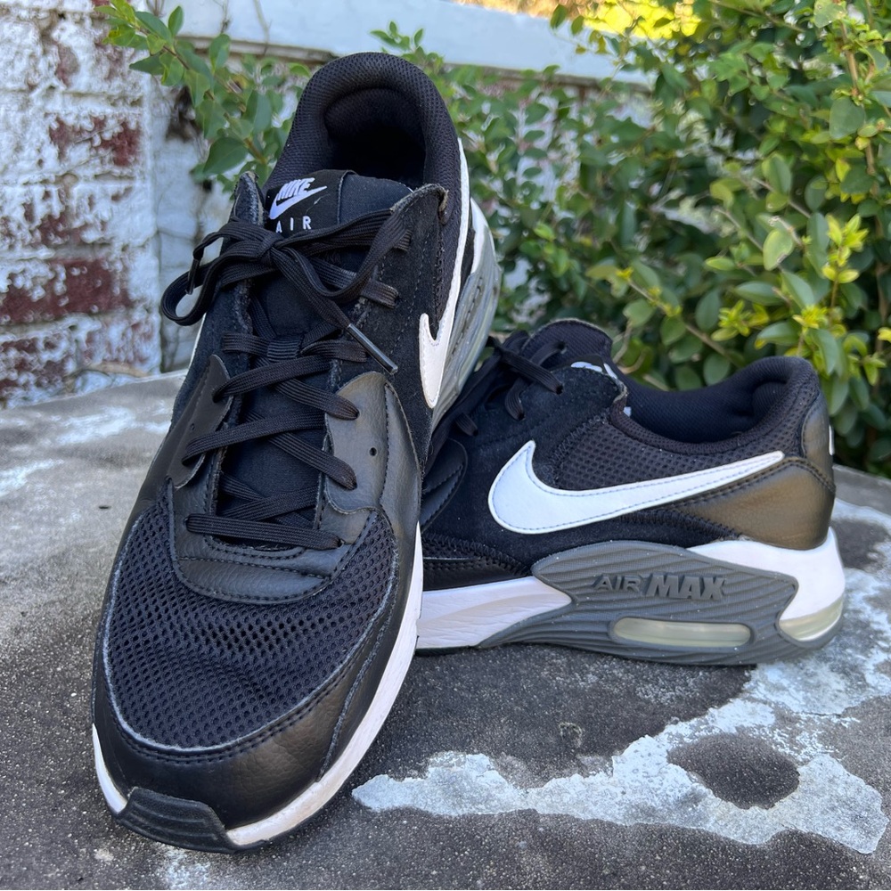 Nike Air Max Excee Womens Sneakers Black/White-Dark Grey Size 11 CD4165-001 - Picture 2 of 16